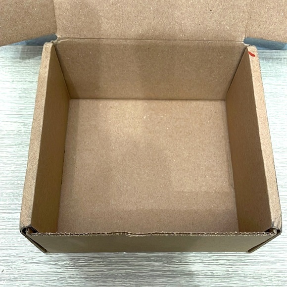 Empty Skims Ship Box I have 2 the Same Size - Picture 3 of 5